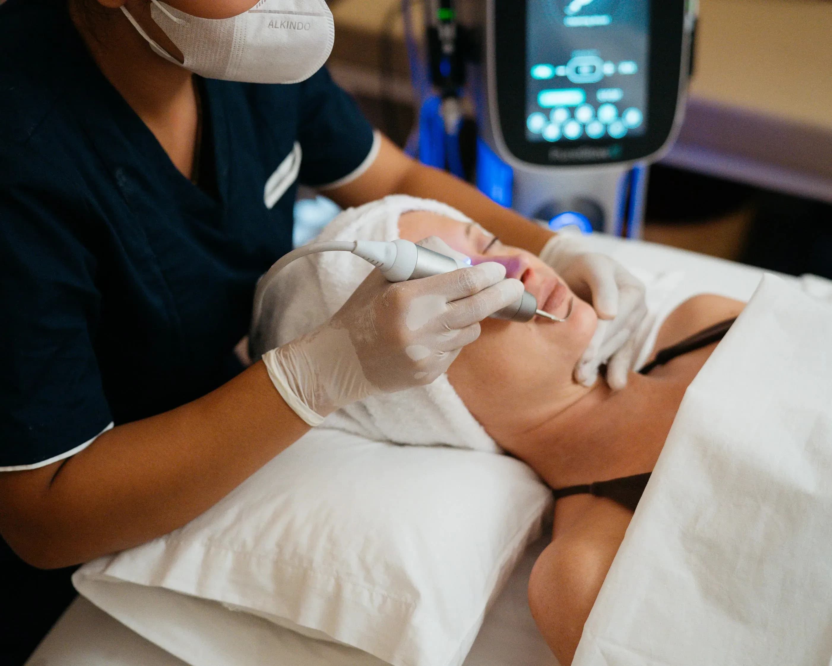 ENHANCE | FACIAL & TREATMENT